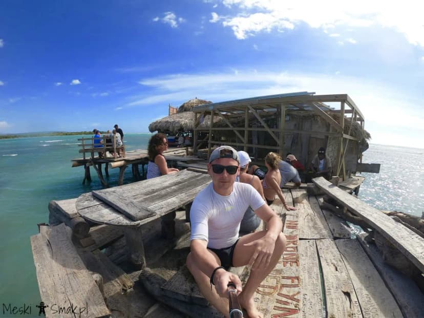 Floyd’s Pelican Bar 4
